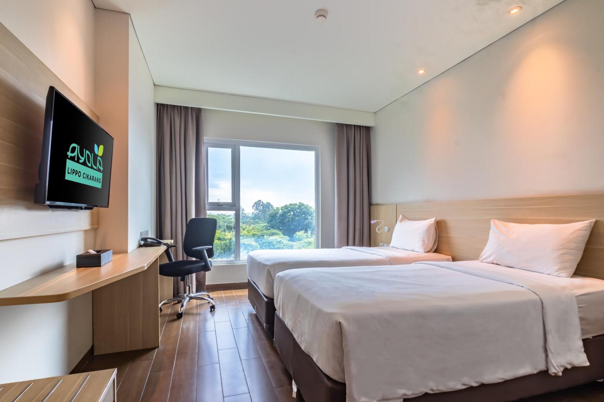 Hotel Ayola Lippo Cikarang Exterior foto