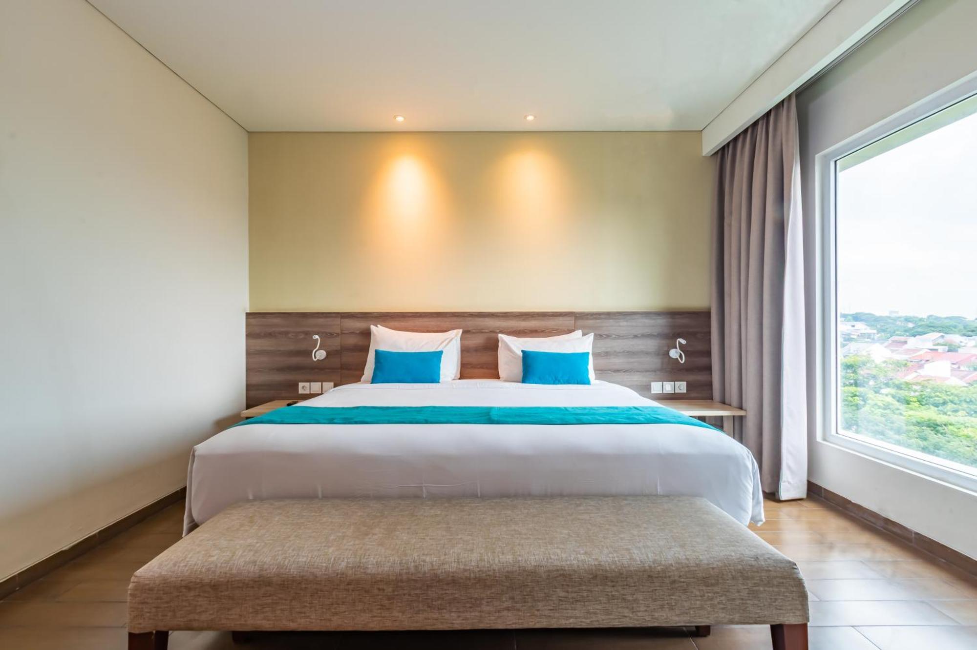 Hotel Ayola Lippo Cikarang Exterior foto